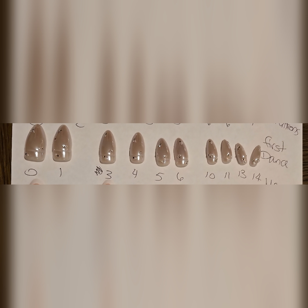 Extra First Dance Press On Nails - Picture 3 of 3
